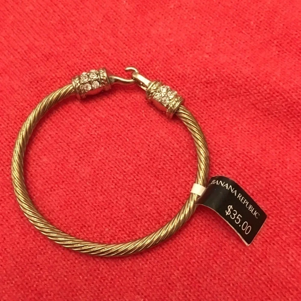 New - Banana republic bangle